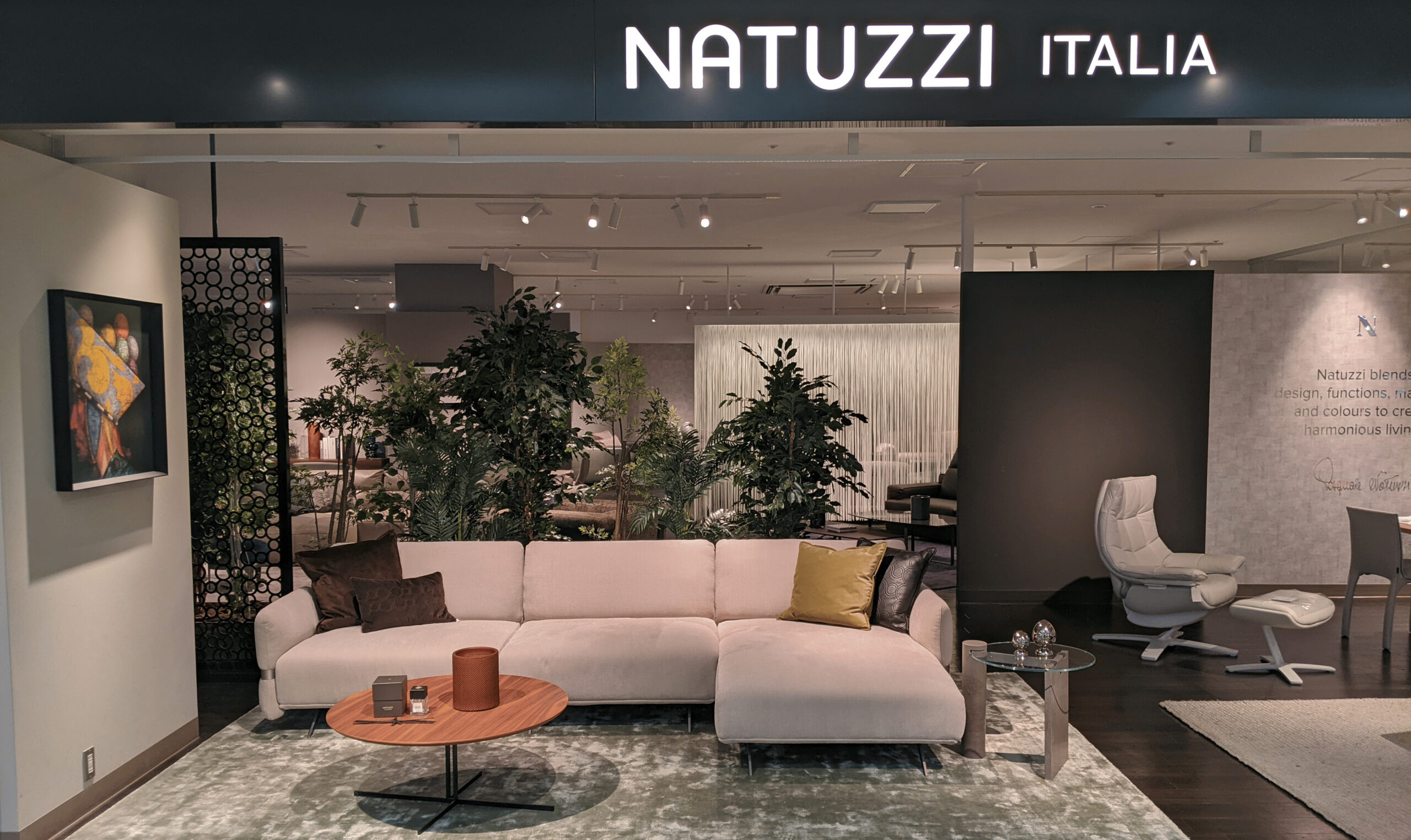 NATUZZI ITALIA GALLERY YOKOHAMA店内