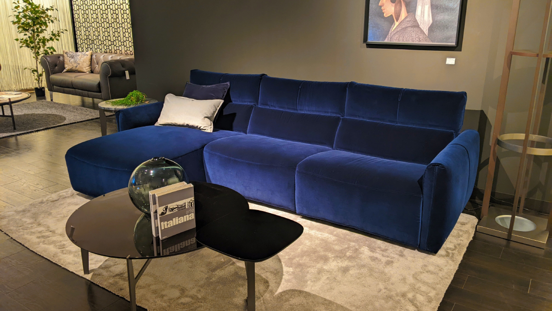 NATUZZI ITALIA GALLERY YOKOHAMA店内