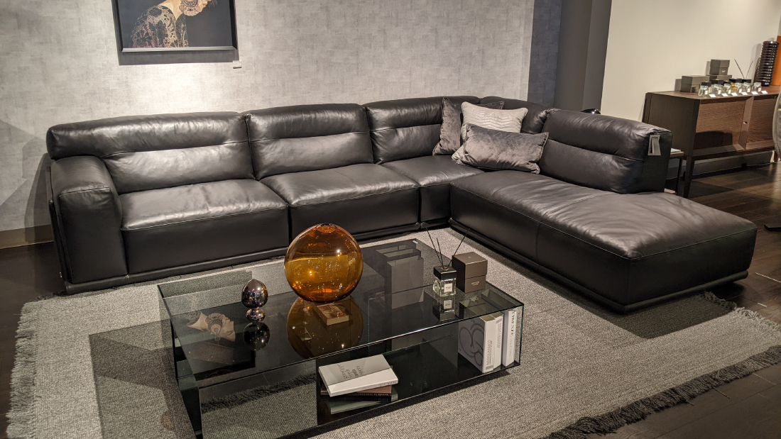 NATUZZI ITALIA GALLERY YOKOHAMA店内